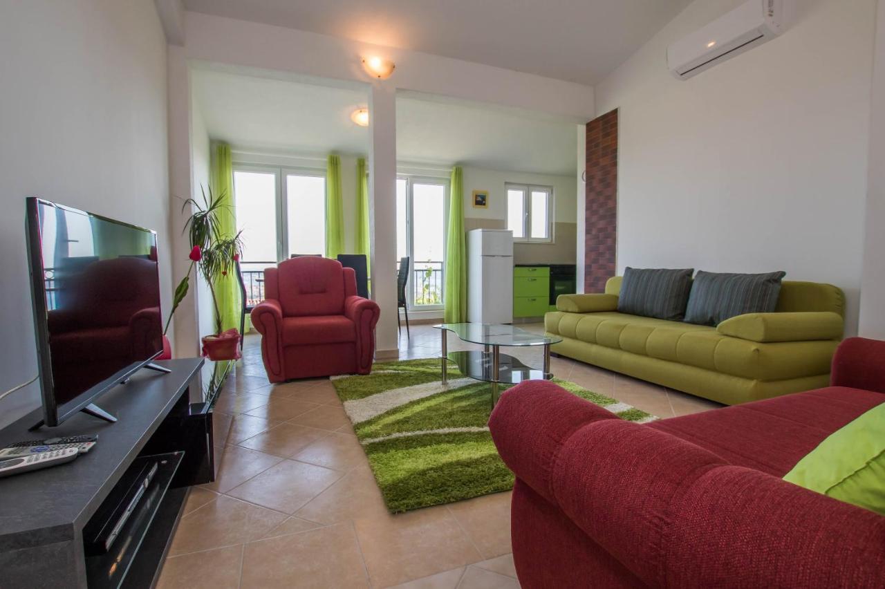 Apartment Andrea Трогир Екстериор снимка