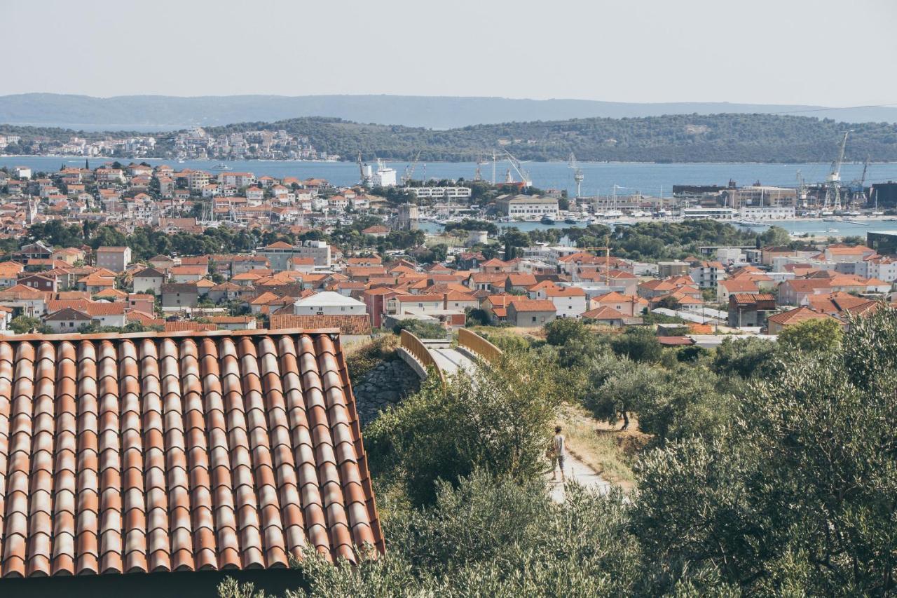 Apartment Andrea Трогир Екстериор снимка