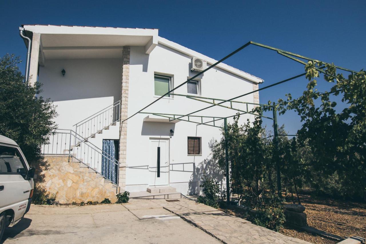 Apartment Andrea Трогир Екстериор снимка